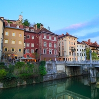 Kaj je slavni ameriški potopisec zapisal o Sloveniji? "Ljubljana se zdi majhna..."