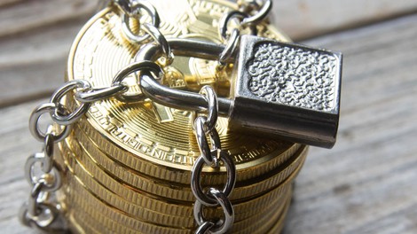 Časovno prilagajanje trgu: Ključni signali, na katere bi morali biti Slovenci pozorni, preden začnejo vlagati v bitcoin
