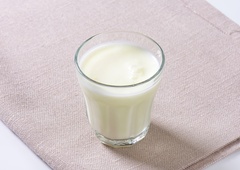 To sta dve živili, ki vsebujeta več vitamina D kot mleko: kako pogosto ju uživate?