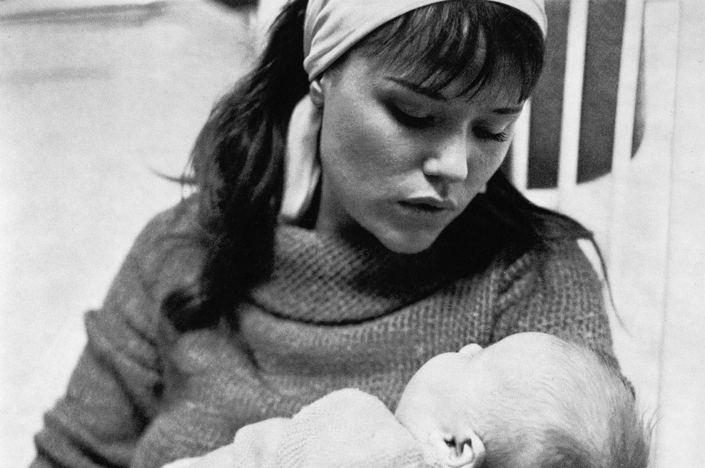 Zakaj pri nastanku narcisa ključno vlogo igra mama? (foto: profimedia)