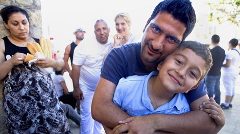 Osebna izpoved Roma: "Odraščal sem v romskem naselju, zato lahko iz prve roke povem, kakšna je resnična situacija med Romi."