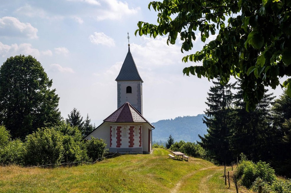 Zakaj se v nekaterih cerkvah ali kapelicah počutimo tako dobro in spokojno – tudi če nismo verni? (foto: profimedia)