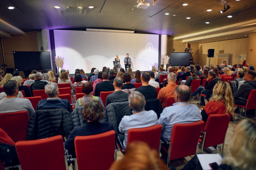 Izognite se 5 ključnim napakam pri uporabi zakona privlačnosti (foto: Mastermind Akademija)