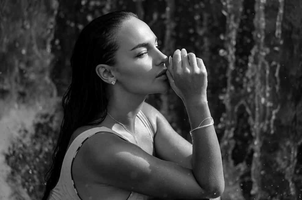 Kakšni so dolgoročni učinki platform, kot je OnlyFans, na duševno zdravje najstnic? (foto: profimedia)