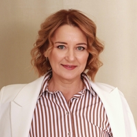 Dr. med. Polona Podnar: "Menopavza je prelomnica, ki žensko prebudi, ne ugasne."