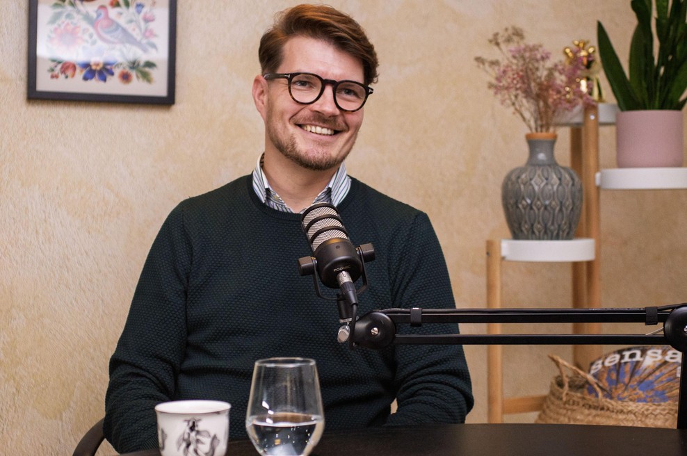 Drago Švajger: “Naša samopodoba ni zdrava, če ves čas preverjamo všečke.” (Sensa podkast z Ano Vehovar) (foto: Danijel Čančarević)