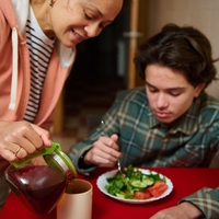 Carl Jung: Nihče ne more zadušiti dečka tako kot mati s svojim pretiranim nadzorom