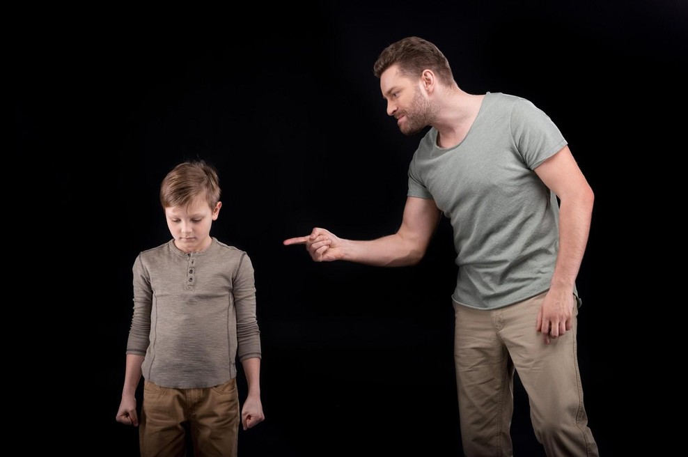 5 fraz, ki jih uporabljajo toksični očetje (foto: profimedia)