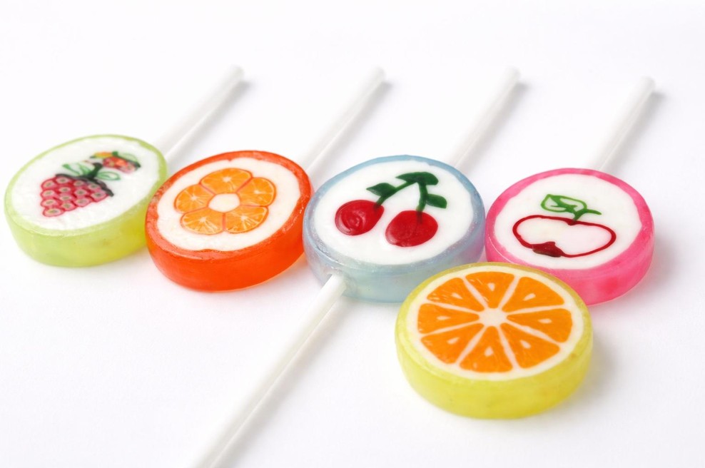 14 nostalgičnih sladkarij iz vaše mladosti. Se jih še spomnite? (foto: ai)