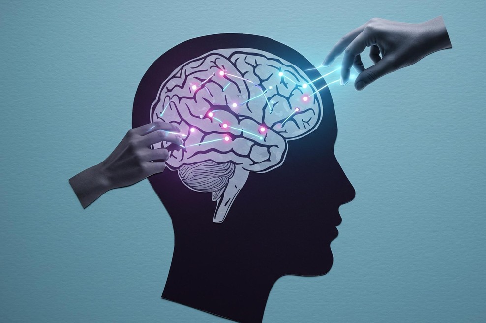 »Vem, kaj bi moral spremeniti, a se ne premaknem.« Brezplačna 4-dnevna spletna delavnica Hipno diploma razkriva, zakaj. (foto: Hipno diploma)