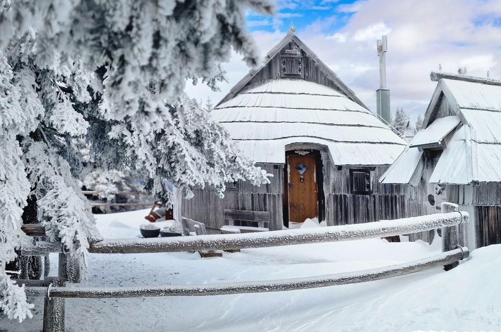 Dnevni horoskop za torek, 6. januarja 2026 (foto: profimedia)