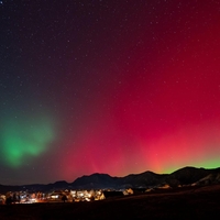 Sonce je sprostilo najmočnejšo nevihto v več kot dveh desetletjih – nočno nebo nad Slovenijo je zažarelo