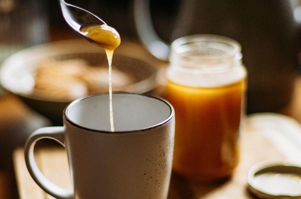 Ogromno ljudi dela to napako: Zakaj medu ne smemo dodajati v vroč čaj (foto: profimedia)