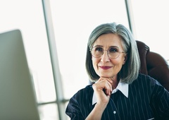 "Ne družite se z bedaki!" Ruska znanstvenica razkriva surovo resnico o tem, kako zaščititi možgane pred neumnostmi