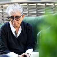 Mikki Willis o Deepaku Chopri: "Je eden najbolj arogantnih lažnih ‘gurujev’. Ne preseneča me, da se pojavlja v Epsteinovih dosjejih."