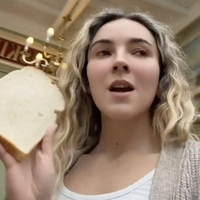 Morda je praktičen, a tveganje obstaja: zakaj že narezan kruh ni najboljša izbira