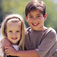 Zakaj so moški, ki imajo sestre, boljši PARTNERJI?