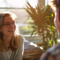 Psihologinja: "Večina ljudi se ob stresu odziva kot otroci. Čustvena nezrelost je tiha epidemija."