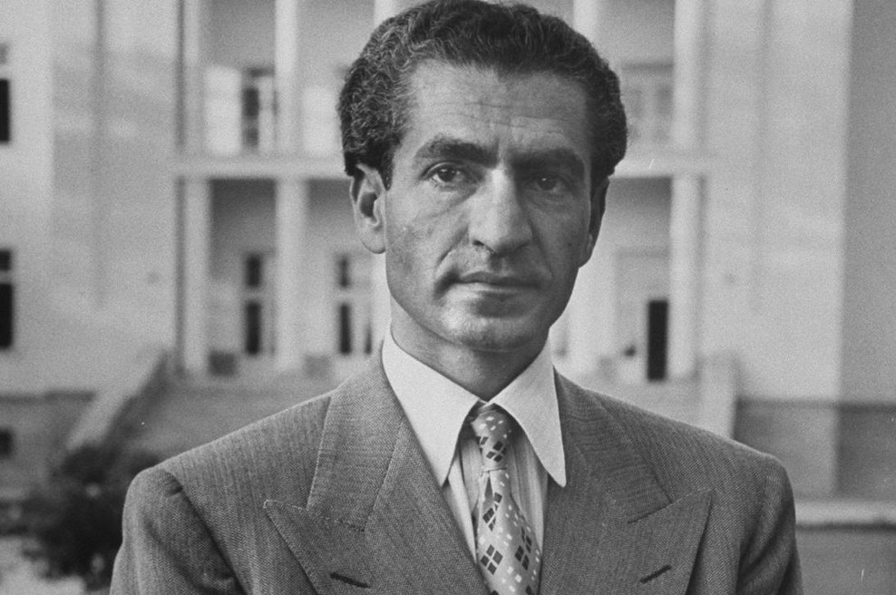 Vladar Irana je zapustil drugo ženo, ker ni mogla roditi: Ostal je s tisto, ki je sprejela njegova pravila igre (foto: profimedia)