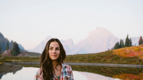 Mesečni horoskop napoveduje: vesolje prinaša pomembna sporočila 3 znamenjem