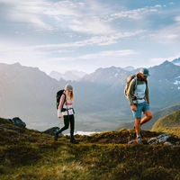 Partner jo je pustil samo med hojo... “Gorska ločitev” je zaskrbljujoči trend, ki razkriva, kako brutalni so lahko nekateri razhodi