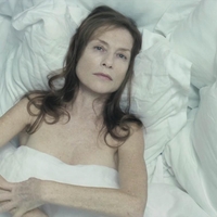 Če ženska desetletja postavlja druge na prvo mesto, to pusti davek na njenem telesu