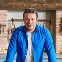 Jamie Oliver se sprašuje: "Ali lahko živiš zdravo in hkrati piješ alkohol?" Tako mu je odgovorila znanstvenica...