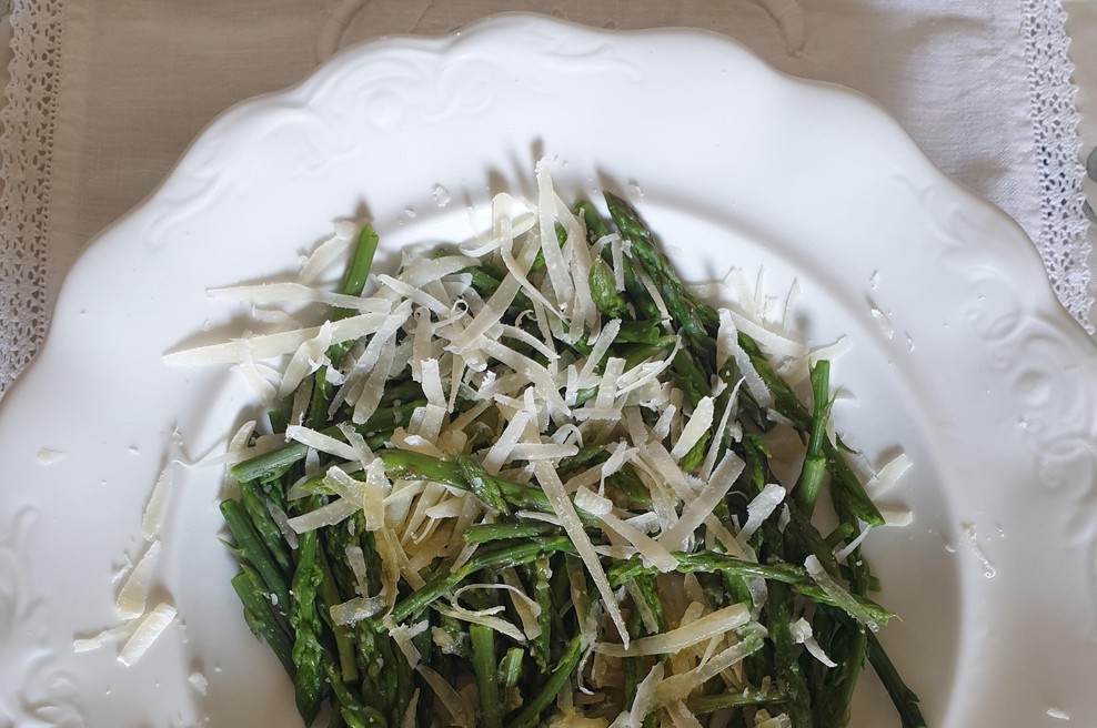 Na Kras na pohod in jedi iz špargljev (foto: promocijski material)