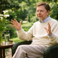 Eckhart Tolle: "Ego potrebuje svoje sovražnike."