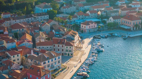 hvar