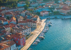 "Na Hvar sem prišel po naključju – in ostal 13 let." Britanec razkriva, zakaj ga je dalmatinski način življenja za vedno spremenil