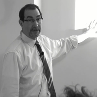 Profesor Andrew Moskowitz o psihozi in disociaciji: "Desetletja smo to razumeli narobe"