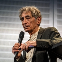 Povedala je, kaj se je zgodilo, Gabor Maté pa jo je vprašal le eno