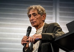 Povedala je, kaj se je zgodilo, Gabor Maté pa jo je vprašal le eno