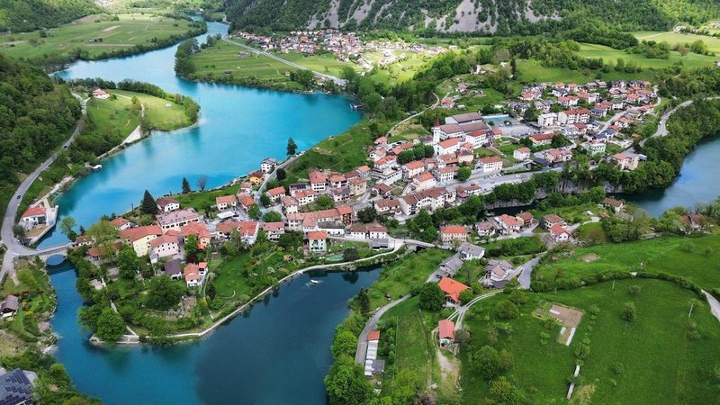 Prvi Festival somatike Vitalna Soča bo združil 20 strokovnjakov za gibanje, dih in zavedanje telesa