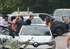 Video iz Lepene šokira: Pretep turistov odpira vprašanje, kam nas pelje takšen turizem