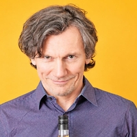 Dr. Jernej Mlekuž: "Če alkohol vidimo le kot patologijo, ne razumemo, zakaj je že tisočletja navzoč v človeških družbah."