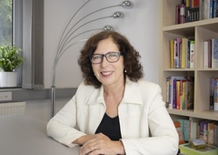 Dr. Sanja Rozman: "Privlačijo jih tisti, ki so – podobno kot njihovi starši – vir stresa"