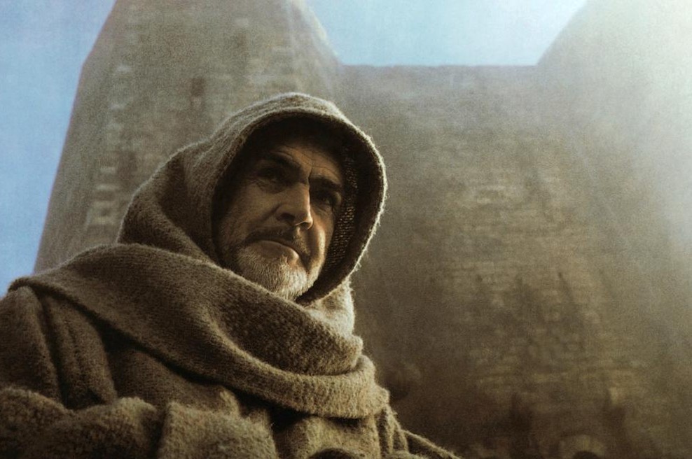 "Misliš, da bo zlo vstopilo v tvoj dom v velikih črnih škornjih. Ne pride tako." (piše dr. Klemen Lah) (foto: Profimedia)