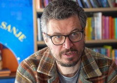 "Imeli bomo parlament in sodišča, toda pod površjem bo totalitarni sistem" (pogovor z belgijskim profesorjem psihologije)