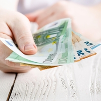 "Če denar vstopi v vašo glavo, postane izvor bede"