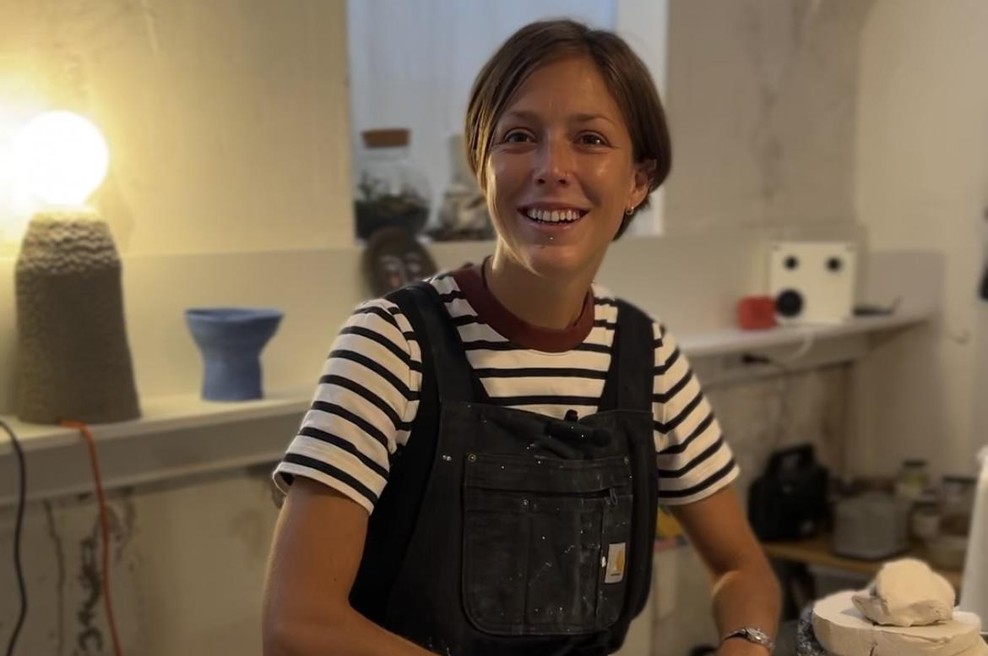 Manja Fürst: "Med delom z glino padem v nekakšen meditativni trans." (foto: sensa)