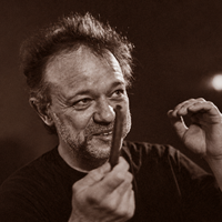 "Ni genov za bolezen. Tako kot ni gena za samomor. " (intervju z dr. Romanom Paškulinom)